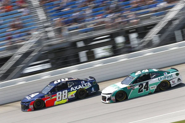 July 2018 Joliet Illinois Usa Alex Bowman Battles Position Overton — стоковое фото