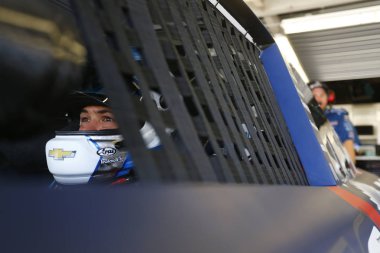 05 Temmuz 2018 - Daytona Beach, Florida, ABD: Kyle Larson (42) askıları Coca-Cola fişek 250 Daytona International Speedway Daytona Beach, Florida, antrenmana arabasına içine.