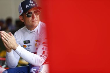 05 Temmuz 2018 - Daytona Beach, Florida, ABD: Jamie Mcmurray (1) alır Coke sıfır şeker 400 Daytona International Speedway Daytona Beach adlı uygulamaya hazır, Florida.The Nascar Xfinity serisi takımlar Coca-Cola Firecra için parça almak