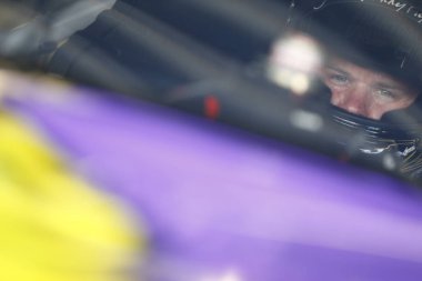 05 Temmuz 2018 - Daytona Beach, Florida, ABD: Ryan Truex (11) alır Coca-Cola fişek 250 Daytona International Speedway Daytona Beach, Florida, çalışmaya hazır.