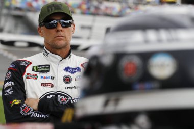 06 Temmuz 2018 - Daytona Beach, Florida, ABD: Kevin Harvick (4) asmak dışarı çukur yol onun Coke sıfır şeker 400 Daytona International Speedway Daytona Beach, Florida, koşmak eleme yapmadan önce.