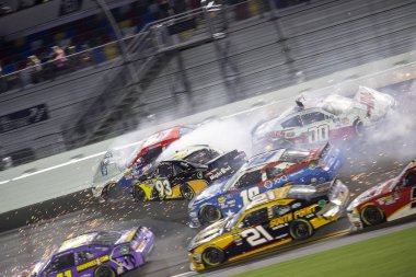 06 Temmuz 2018 - Daytona Beach, Florida, ABD: Josh Williams (90), Jeff Green (93) ve Cole Custer (00) batık Coca-Cola fişek 250 Daytona International Speedway Daytona Beach, Florida, sırasında açık streç kapalı.
