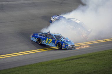 07 Temmuz 2018 - Daytona Beach, Florida, ABD: Ricky Stenhouse, Jr (17) yarışları Coke sıfır şeker 400 Daytona International Speedway Daytona Beach, Florida, dört fırsatta sahadan aracılığıyla.