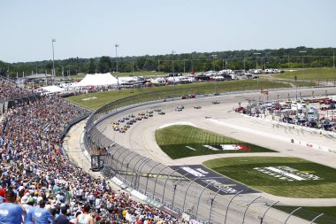 08 Temmuz 2018 - Newton, Iowa, ABD: Verizon IndyCar takım almak için Iowa Speedway Newton, Iowa, Iowa Mısır 300 parça için yeşil bayrak.