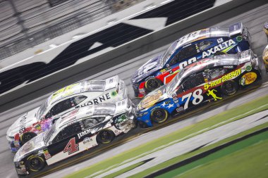 08 Temmuz 2018 - Daytona Beach, Florida, ABD: Martin Truex, Jr (78) yarışları sırasında Coke sıfır şeker 400 Daytona International Speedway Daytona Beach, Florida, köpek bacak aşağı.