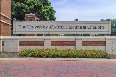 University of North Carolina, Charlotte, olarak da bilinen Unc Charlotte, Charlotte, North Carolina, Amerika Birleşik Devletleri'nde bulunan devlet araştırma üniversitesidir. UNC Charlotte teklifler 23 doktora, 64 mastır ve 140 lisans programları 