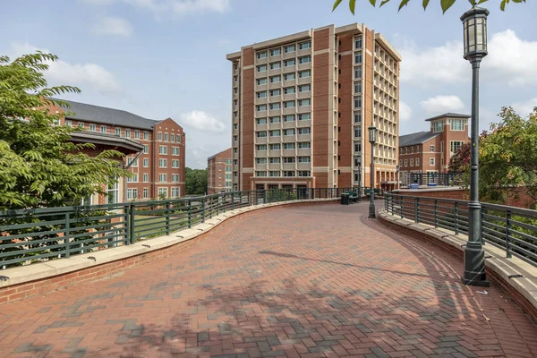 University of North Carolina, Charlotte, olarak da bilinen Unc Charlotte, Charlotte, North Carolina, Amerika Birleşik Devletleri'nde bulunan devlet araştırma üniversitesidir. UNC Charlotte teklifler 23 doktora, 64 mastır ve 140 lisans programları 