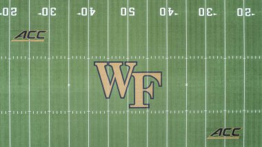 Wake Forest iblis Deacons futbol takımı Wake Forest Üniversitesi Amerikan futbolu sporda temsil eder. Wake Forest, ev futbol Bb ve T sahasında oyunlarını.