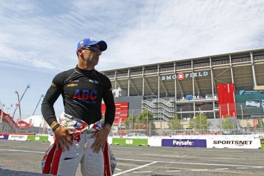 13 Temmuz 2018 - Toronto, Ontario, Ca: Tony Kanaan (14) Brezilya asmak inik lastiğini çukur önce uygulama için Honda Indy Toronto sokakları Toronto Toronto, Ontario.