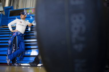 13 Temmuz 2018 - Sparta, Kentucky, ABD: Kyle Larson (42) alır Kentucky Speedway Sparta, Kentucky, Quaker State 400 uygulamaya hazır.