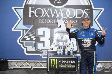 22 Temmuz 2018 - Loudon, New Hampshire, ABD: New Hampshire Motor Speedway Loudon, New Hampshire, Kevin Harvick (4) WINS Foxwoods Resort Casino 301.