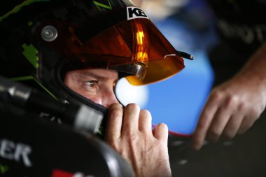 21 Temmuz 2018 - Loudon, New Hampshire, ABD: Kurt Busch (41) askıları Foxwoods Resort Casino 301 New Hampshire Motor Speedway Loudon, New Hampshire, antrenmana arabasına içine.