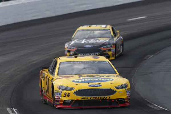 July 2018 Loudon New Hampshire Usa Michael Mcdowell Battles Position — Stock Photo, Image