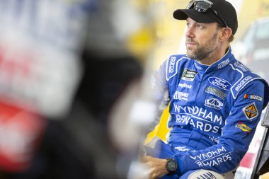 28 Temmuz 2018 - uzun gölet, Pennsylvania, ABD: Matt Kenseth (6) alır kaz açık havada 400 uzun gölet, Pennsylvania Pocono Raceway, çalışmaya hazır.