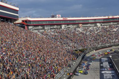 18 Ağustos 2018 - Bristol, Tennessee, ABD: Monster enerji Nascar Cup Serisi takım almak için Bass Pro dükkan Nra gece yarışı Bristol Motor Speedway Bristol, Tennessee, izlemek için.