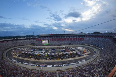 18 Ağustos 2018 - Bristol, Tennessee, ABD: Monster enerji Nascar Cup Serisi takım almak için Bass Pro dükkan Nra gece yarışı Bristol Motor Speedway Bristol, Tennessee, izlemek için.