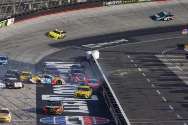 18 Ağustos 2018 - Bristol, Tennessee, ABD: Alan demet sonra enkaz Bass Pro dükkan Nra gece yarışı Bristol Motor Speedway Bristol, Tennessee, sırasında.