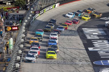 18 Ağustos 2018 - Bristol, Tennessee, ABD: Kyle Larson (42) yarışları sırasında Bass Pro dükkan Nra gece yarışı Bristol Motor Speedway Bristol, Tennessee, sıra dışı.