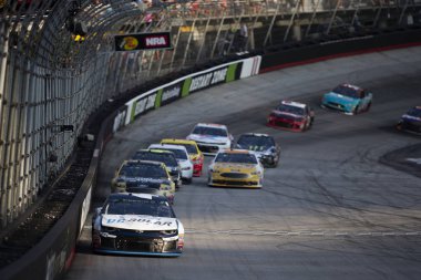 18 Ağustos 2018 - Bristol, Tennessee, ABD: Kyle Larson (42) yarışları sırasında Bass Pro dükkan Nra gece yarışı Bristol Motor Speedway Bristol, Tennessee, sıra dışı.