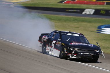 15 Eylül 2018 - Las Vegas, Nevada, ABD: Las Vegas, Nevada'da, Las Vegas Motor Speedway Dc güneş 300 sırasında yarış arabasının ön streç aşağı getiriyor Michael Annett (5).