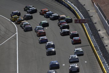 16 Eylül 2018 - Las Vegas, Nevada, ABD: Martin Truex, Jr (78) Güney noktası 400 sırasında Las Vegas, Nevada Las Vegas Motor Speedway turn için alanını açar.