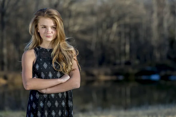 Beautiful Young Teenage Blonde Girl Enjoying Beautiful Day — Stock Photo, Image