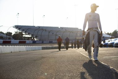 21 Eylül 2018 - Richmond, Virginia, ABD: federe Oto parçaları 400 Richmond Raceway Richmond, Virginia, hak kazanmak için Kyle Larson (42) bekler.