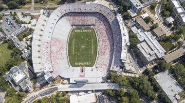 03 Ekim 2018 - Athens, Georgia, ABD: Sanford stadyum, futbol Athens, Georgia, Amerika Birleşik Devletleri Georgia Üniversitesi Kampüs oynarken mekanı olan havadan izleme. 