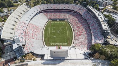 03 Ekim 2018 - Athens, Georgia, ABD: Sanford stadyum, futbol Athens, Georgia, Amerika Birleşik Devletleri Georgia Üniversitesi Kampüs oynarken mekanı olan havadan izleme. 