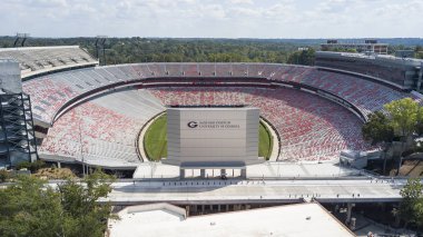 03 Ekim 2018 - Athens, Georgia, ABD: Sanford stadyum, futbol Athens, Georgia, Amerika Birleşik Devletleri Georgia Üniversitesi Kampüs oynarken mekanı olan havadan izleme. 