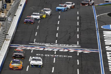 30 Eylül 2018 - Concord, Kuzey Carolina, ABD: Ricky Stenhouse, Jr (17) yarışları sırasında Amerika banka Roval 400 Charlotte Motor Speedway Concord, Kuzey Carolina.
