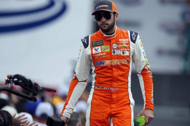 30 Eylül 2018 - Concord, Kuzey Carolina, ABD: Chase Elliott (9) tepki olarak o alır Amerika banka Roval 400 Charlotte Motor Speedway Concord, Kuzey Carolina, görmeye hazır hayranlarına.
