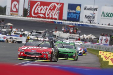 30 Eylül 2018 - Concord, Kuzey Carolina, ABD: beş sırasında Amerika banka Roval 400 Charlotte Motor Speedway Concord, Kuzey Carolina, açmak için Kurt Busch (41) yarış.