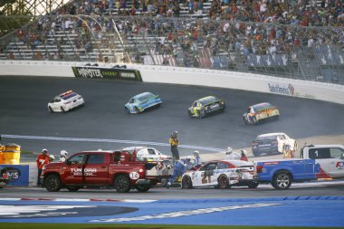 30 Eylül 2018 - Concord, Kuzey Carolina, ABD: Concord, Kuzey Carolina'da Bank of Amerika Roval 400 Charlotte Motor Speedway, sırasında uyarı getirmek için Brad Keselowski (2) virane.