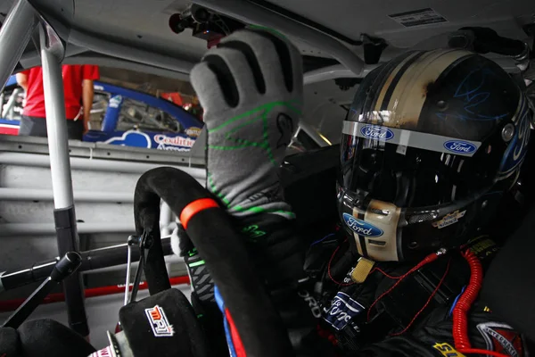 05 Ekim 2018 - Dover, Delaware, Amerika Devletleri: 05 Ekim 2018 - Dover, Delaware, Amerika Devletleri: Chase Briscoe (60) dışarı asmak garajda 200 Bar Harbor'da Dover International Speedway Dover, Delaware'de için uygulamaları sırasında.