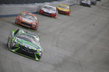 07 Ekim 2018 - Dover, Delaware, Amerika Devletleri: Kyle Busch (18) savaşlar sırasında göz açık havada 400 Dover International Speedway adlı konumda Dover, Delaware için.