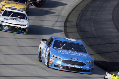 07 Ekim 2018 - Dover, Delaware, Amerika Devletleri: Matt Kenseth (6) yarışları kaz açık havada 400 Dover International Speedway Dover, Delaware'de adlı iki seferinde sahadan aracılığıyla.