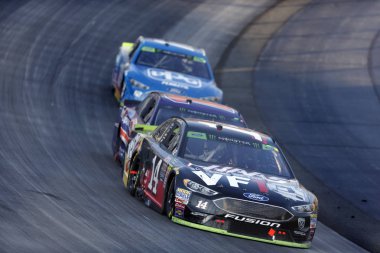07 Ekim 2018 - Dover, Delaware, Amerika Devletleri: Clint Bowyer (14) yarışları kaz açık havada 400 Dover International Speedway Dover, Delaware'de adlı iki seferinde sahadan aracılığıyla.