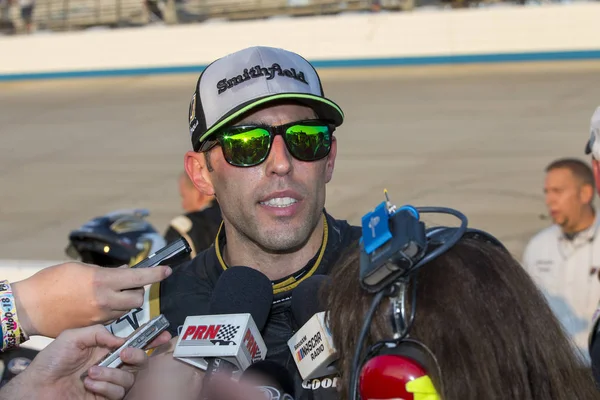 October 2018 Dover Delaware Usa Aric Almirola Speaks Media Gander — Stock Photo, Image