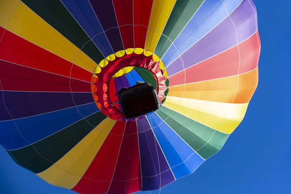 Fans Genieten Van Lancering Van Een Ballon Een Lokale Festival — Stockfoto