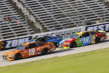 04 Kasım 2018 - Ft Worth, Teksas, ABD: Daniel Suarez (19) yarışları sırasında Aaa Texas 500 ft Worth, Teksas Teksas Motor Speedway.