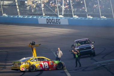 11 Kasım 2018 - Avondale, Arizona, ABD: Kyle Busch (18) WINS Can-Am 500(k) ISM Raceway Avondale, Arizona.