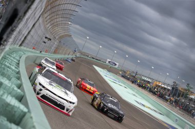 17 Kasım 2018 - Homestead, Florida, ABD: Tyler Reddick (9) yarışları sırasında Homestead-Miami Speedway Homestead, Florida, Ford 300 açık streç aşağı.