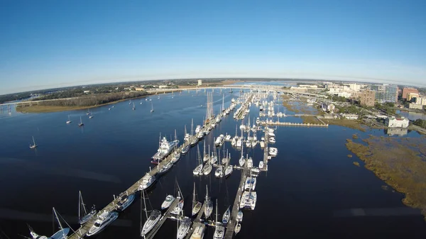 Een Persoonlijke Drone Vliegen Door Lucht Charleston Harbor — Stockfoto