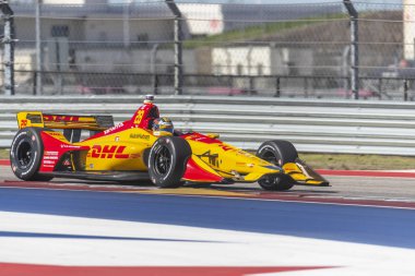 Ryan Hunter-Reay (28) Amerika Birleşik Devletleri'nin uygulamaları sırasında döner devre Of Americas Austin, Teksas, IndyCar bahar Test için geçer.