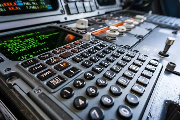 Commerical Cargo Aircraft On The Tarmac Of An International Airp — Stock Photo, Image