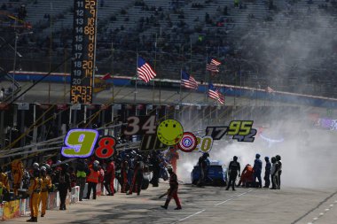 NASCAR: 31 Mart O'Reilly Auto 500 parça