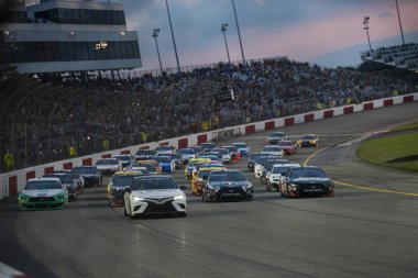 Nascar: Nisan 13 Toyota Sahipleri 400