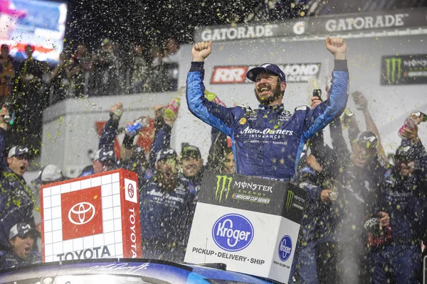 Nascar: Nisan 13 Toyota Sahipleri 400