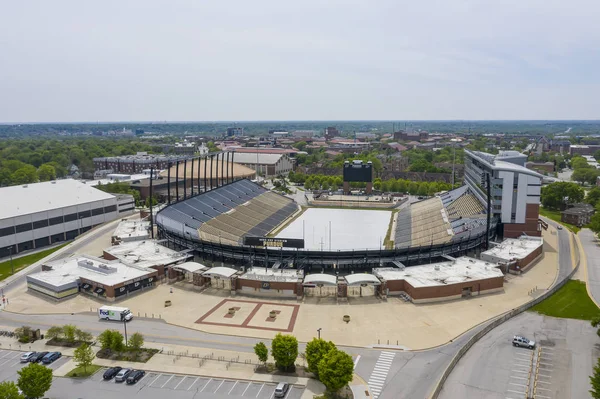 Luchtfoto's van het Ross-ade stadion op de campus van Purdue Univers — Stockfoto